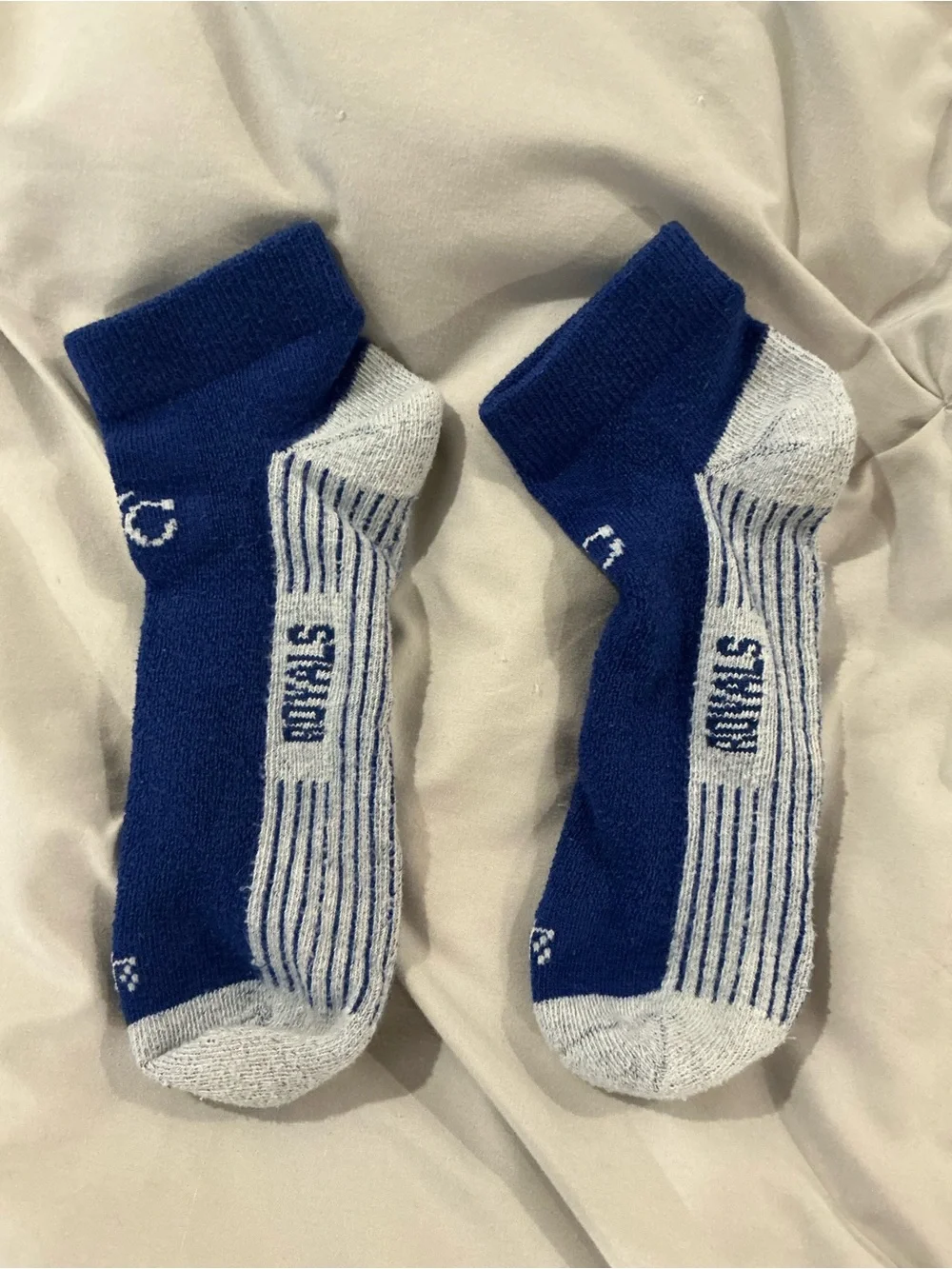 EUC - Men's KC Royals Low-Cut Athletic Socks - 3 pairs - ONE SIZE
